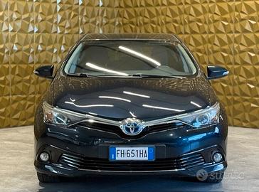 Toyota Auris 1.8 Hybrid Business