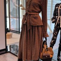 Completo giacca e gonna da donna