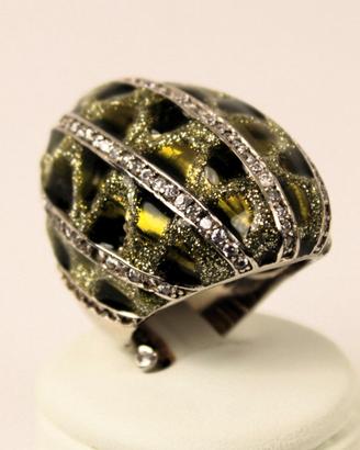 Anello in argento massiccio con pietre