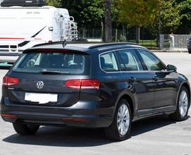 VOLKSWAGEN Passat 8ª DSG Business Line BlueMotion