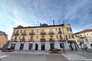 AMPIO BILOCALE LIBERO SUBITO IN CONTESTO DI RECENT