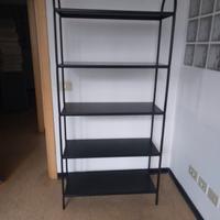 Scaffale libreria in metallo nero