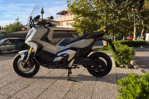 HONDA X-ADV 750 TUTTO INCLUSO ANCHE PASSAGGIO!