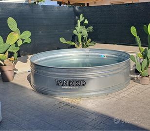 Piscina TANKKD