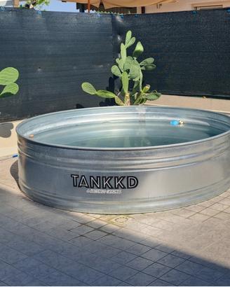 Piscina TANKKD