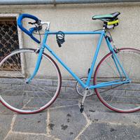 Bici monomarcia base per scatto fisso