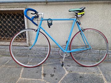 Bici monomarcia base per scatto fisso