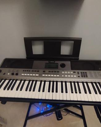 Yamaha psr e443
