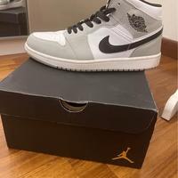 Sneakers Jordan 1 Mid light smoke Grey 43
