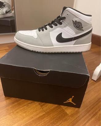 Sneakers Jordan 1 Mid light smoke Grey 43