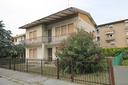 casa-indipendente-di-225-m²-con-piu-di-5-locali-e-