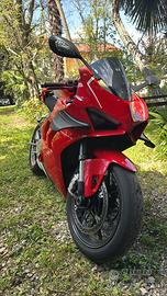 Panigale v4