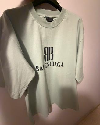 Balenciaga L size mint colore