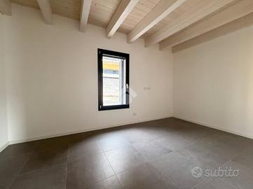 3 LOCALI A CASTREZZATO