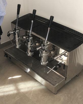 Macchina da caffè a leva tre gruppi