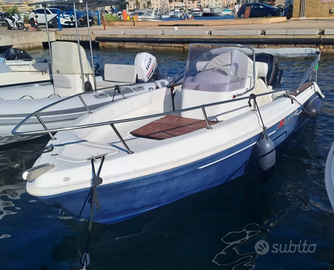 Marinello con motore Mercury Pro