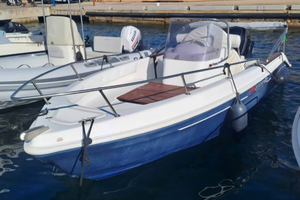 Marinello con motore Mercury Pro