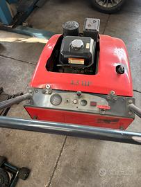 Spazzatrice a scoppio