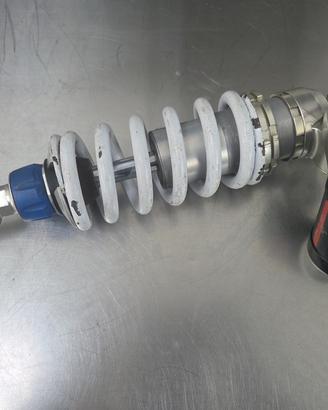 Mono Wp Suzuki gsxr 600 750 k6 k8