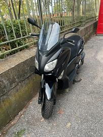 Yamaha xmax 250
