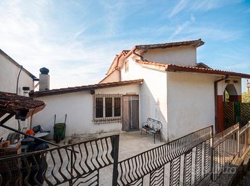 CASA A PALIANO – CON TERRAZZO, PORTICO E BOX AUTO