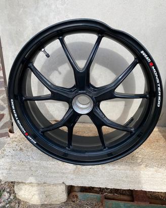 Cerchio posteriore Ducati Monster, Hypermotard