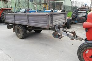 Rimorchio. Con Trazione. Fisso. 