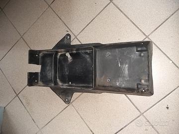 Parafango post. aprilia replica 125 '89 nero usato