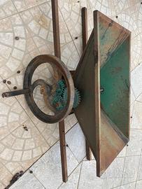 Pigiatrice uva manuale