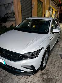 Tiguan 2022 2.0 122cv