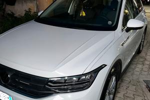Tiguan 2022 2.0 122cv