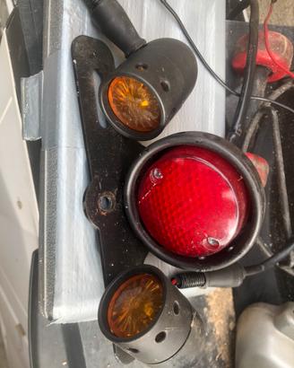 Set cafe racer faro con portatarga e frecce