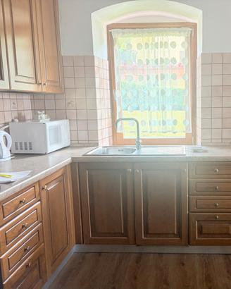  cucina  con elettrodomestici 