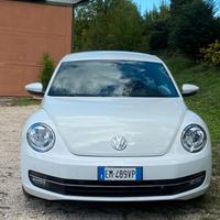 VOLKSWAGEN NEW BEETLE