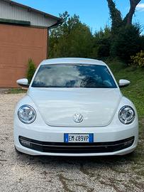 VOLKSWAGEN NEW BEETLE