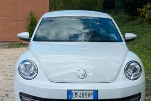 VOLKSWAGEN NEW BEETLE