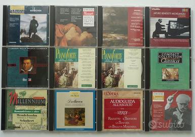 100 CD Musica classica stock