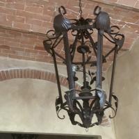 Lampadario in ferro battuto  tre luci