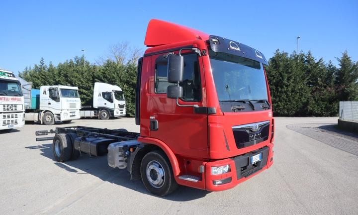 MAN TGL 250 MOTRICE DUE ASSI A TELAIO EURO 6