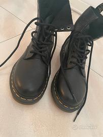 Scarpe DR.MARTENS vera pelle morbida perfette con