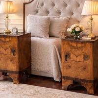 Coppia comodini anni 50 in radica di noce e marmo