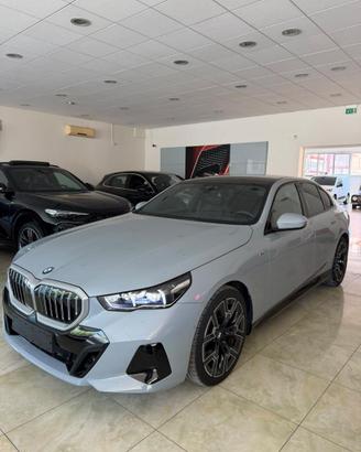 BMW - Serie 5 - 520d xDrive Msport