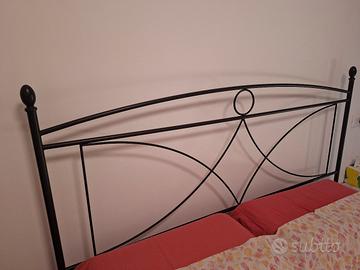 Letto in ferro battuto con rete 