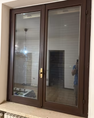 Finestre legno con zanzariere