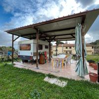 Struttura esterna e roulotte