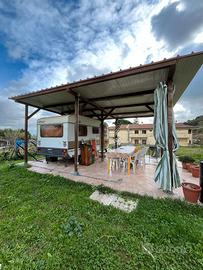 Struttura esterna e roulotte