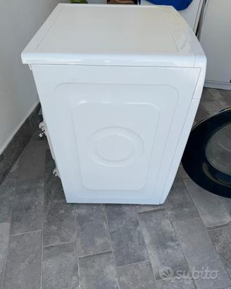 Lavatrice WHIRPOOL 6 senso 9kg con autodose