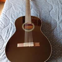 Yamaha C40 Total Black - PARI A NUOVO + custodia