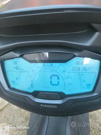 Scooter bevelli 4oo s