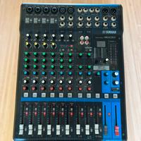 Mixer Yamaha MG12XU